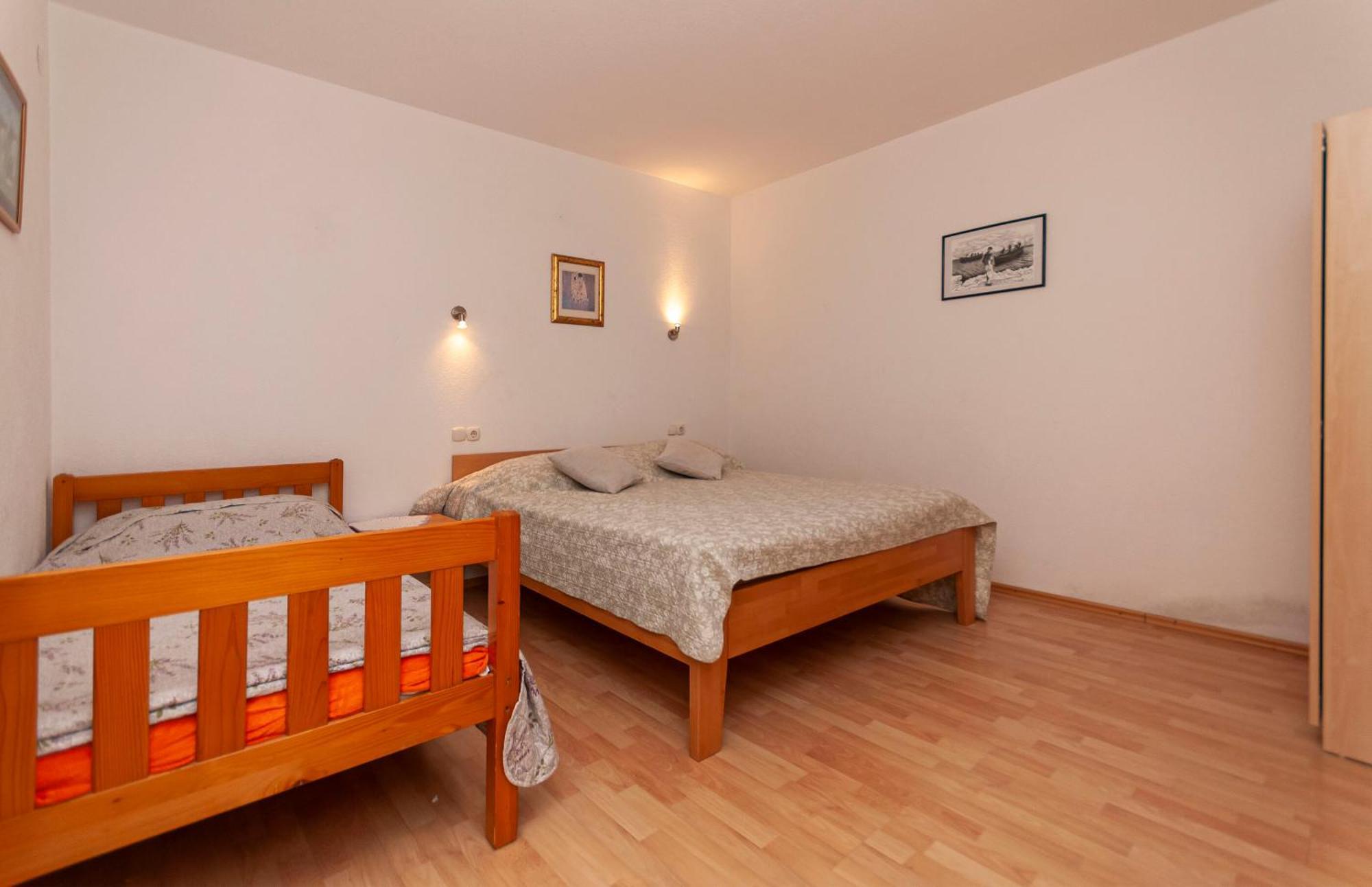 Apartments Niko Pisak Extérieur photo